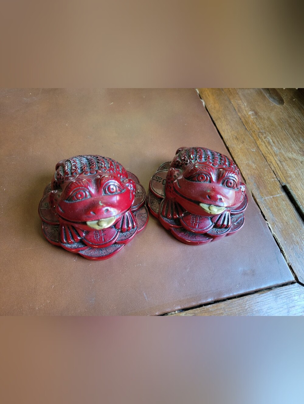 Vtg Set of 2 Chinese Red Resin Money Frog Statues Feng Shui Three Legged Toad